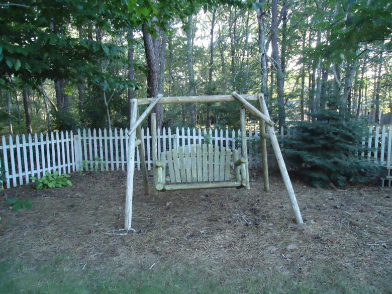 Free stock image of Wooden Swing created by Katharine Sparrow