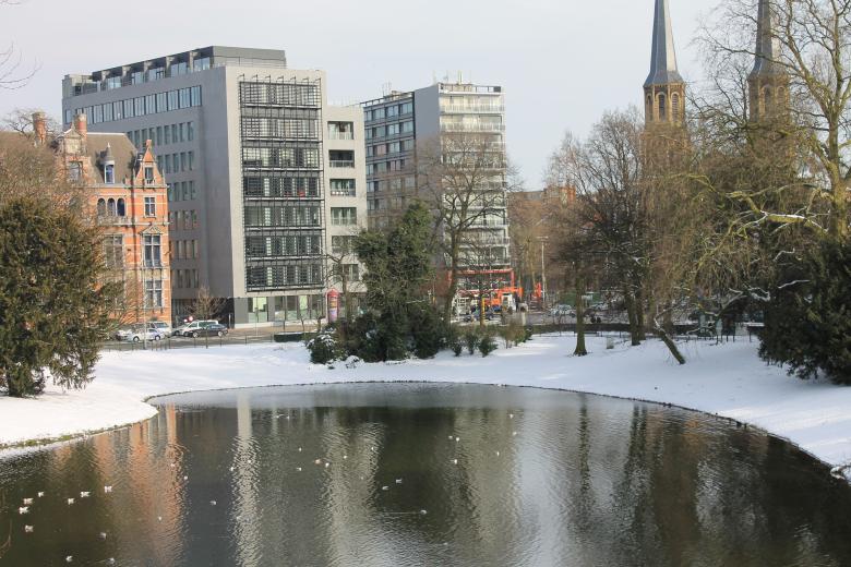 Free stock image of City on the lake created by rakesh sahni