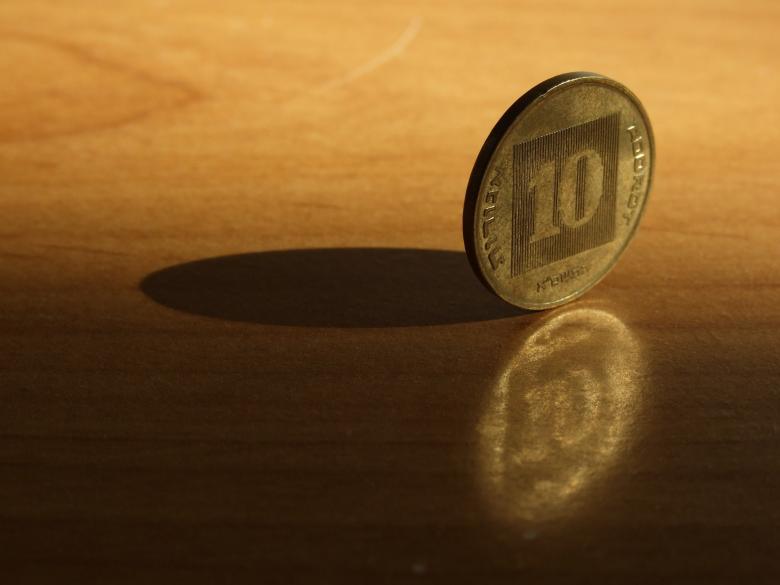 Free stock image of Israeli Coins - 10 agorot created by Matan Reichman