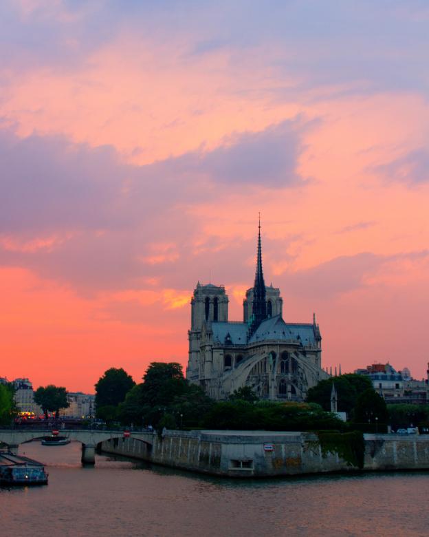 Free stock image of Dame cathedral  created by Geoffrey Whiteway