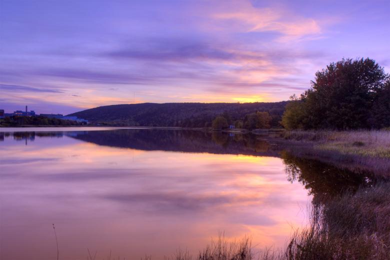 Free stock image of Autumn Lake created by Geoffrey Whiteway