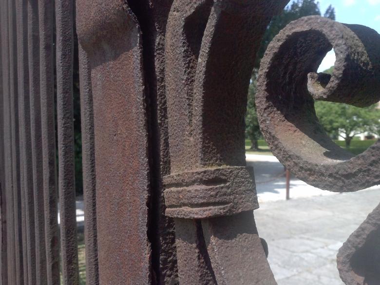 Free stock image of Old gate created by francesco scanagatta