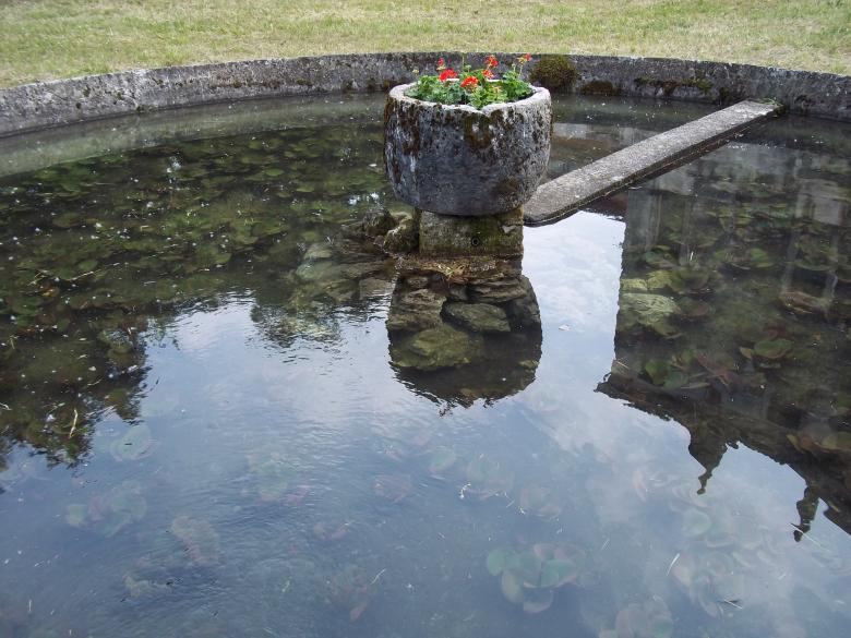Free stock image of Ancient circular fountain created by francesco scanagatta
