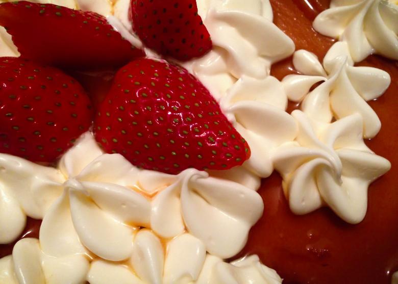 Free stock image of Strawberries and Cream created by Julieta Nuñez Chapa