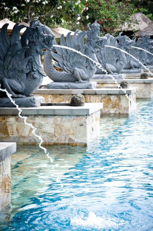 Free stock image of Spitting water fountains created by Luka