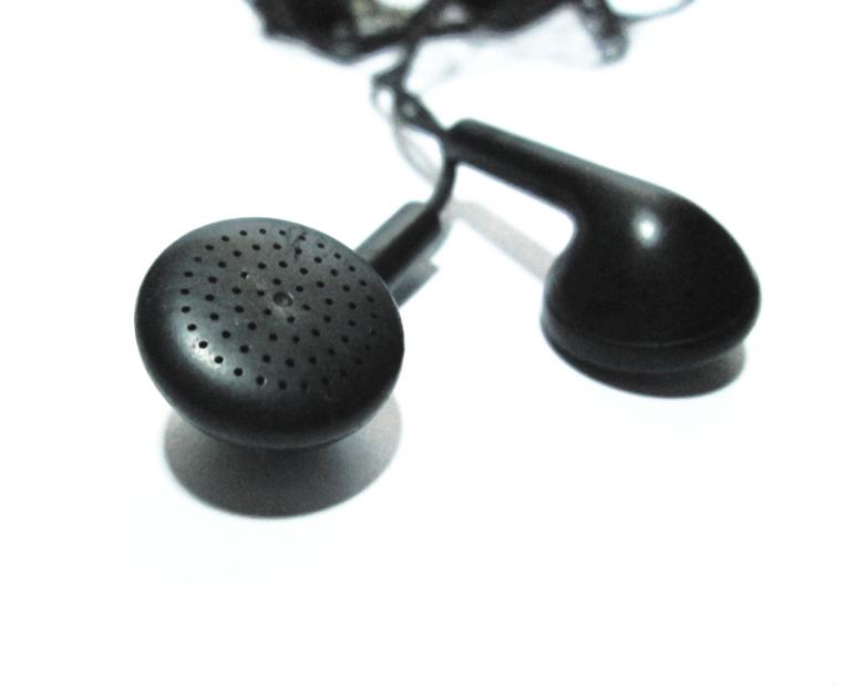 Free stock image of Earphones created by Galayanee
