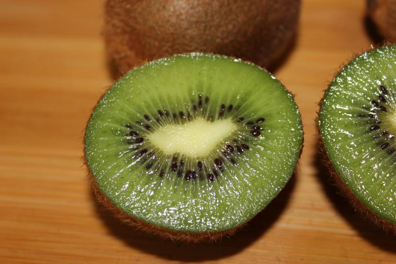 Free stock image of Kiwi Fruit created by Darren Lewis