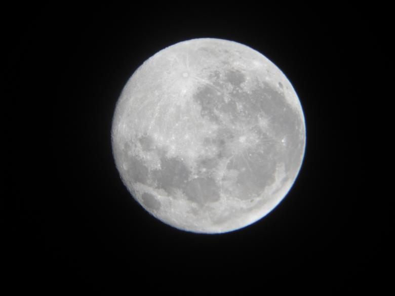Free stock image of Full Moon created by Christian Cano