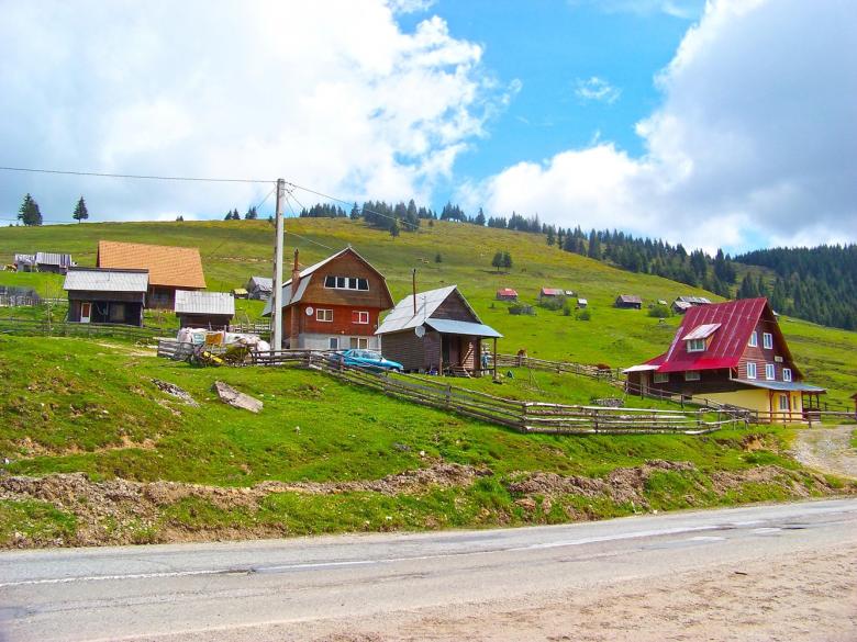 Free stock image of Ski resort in Apuseni Mountains created by Shaggy