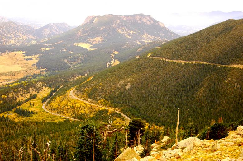 Free stock image of Mountain Road winds through Fall Foliage created by Chance Buell
