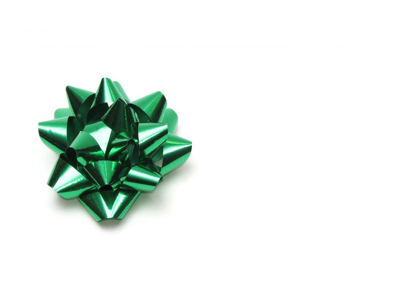 Free stock image of A green bow isolated created by Benjamin Miller