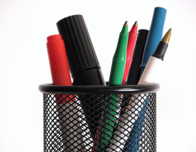 Free stock image of Colored pens and markers created by Benjamin Miller