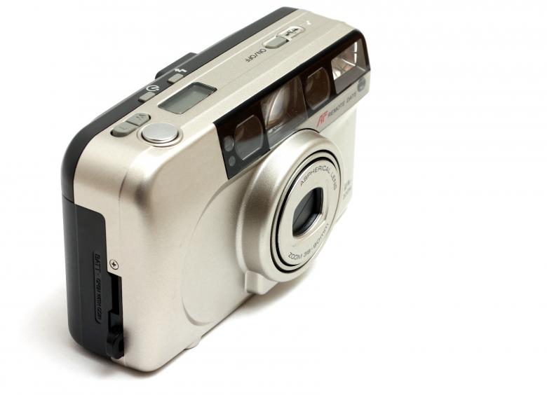 Free stock image of A point and shoot camera isolated created by Benjamin Miller