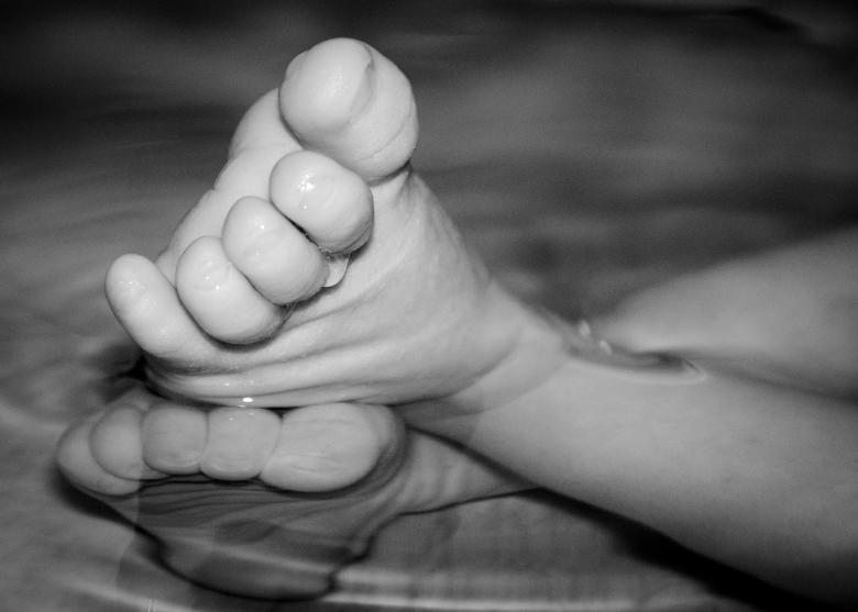 Free stock image of Newborn baby feet created by Luka