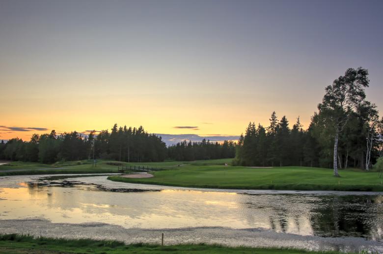 Free stock image of Golf course Green created by Geoffrey Whiteway