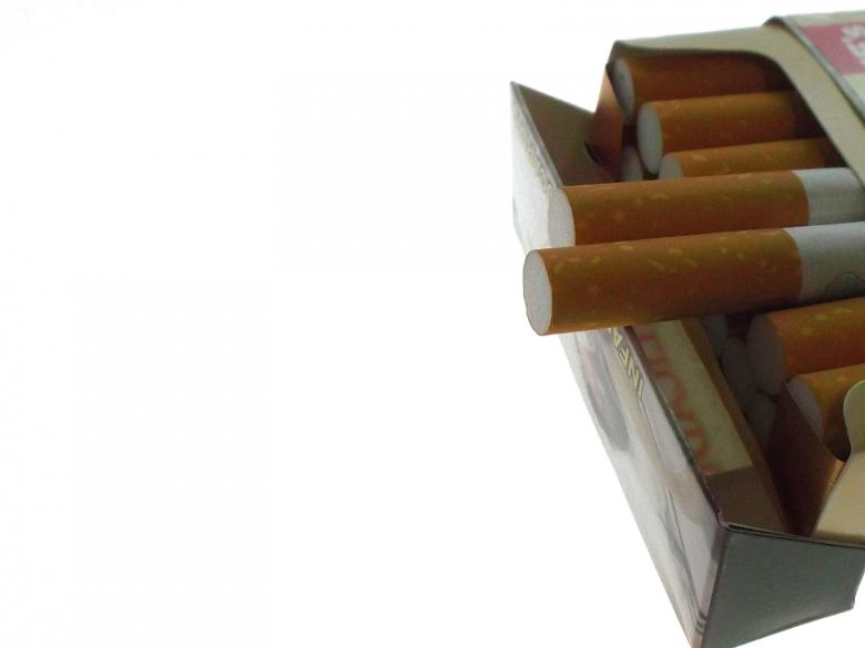 Free stock image of pack of cigarettes created by homero chapa