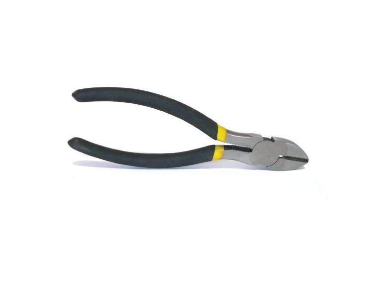 Free stock image of Plier created by homero chapa