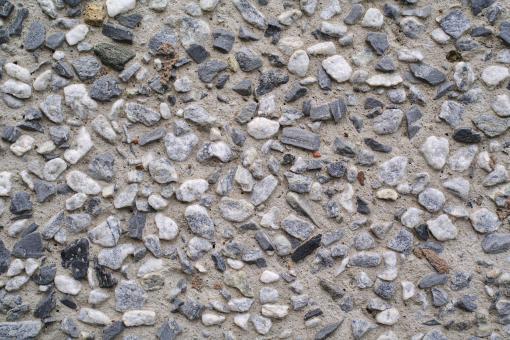  Cemented gravel wall