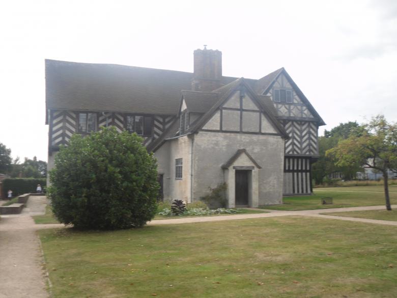 Free stock image of Tudor hall created by Mark Gleeson