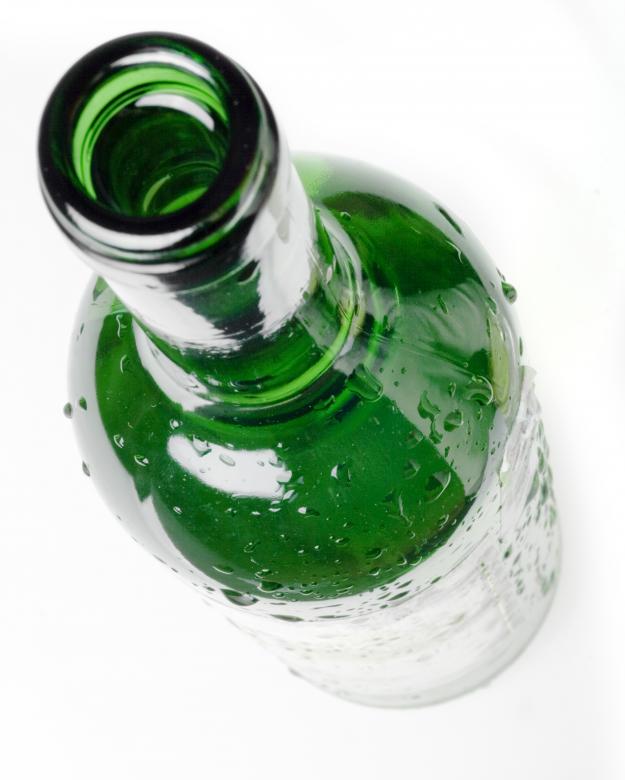 Free stock image of Dew on Green Glass Bottle created by 2happy
