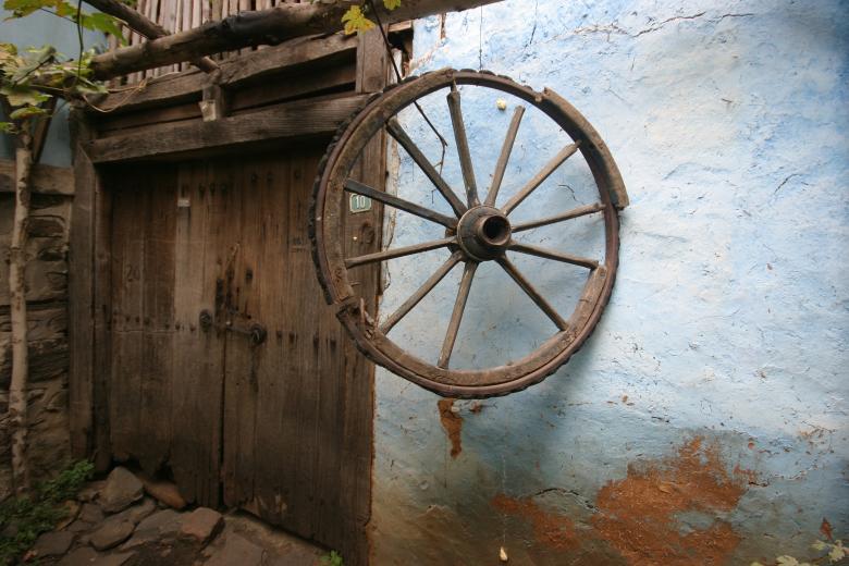 Free stock image of Old Door Wheel created by mustafa yildiz
