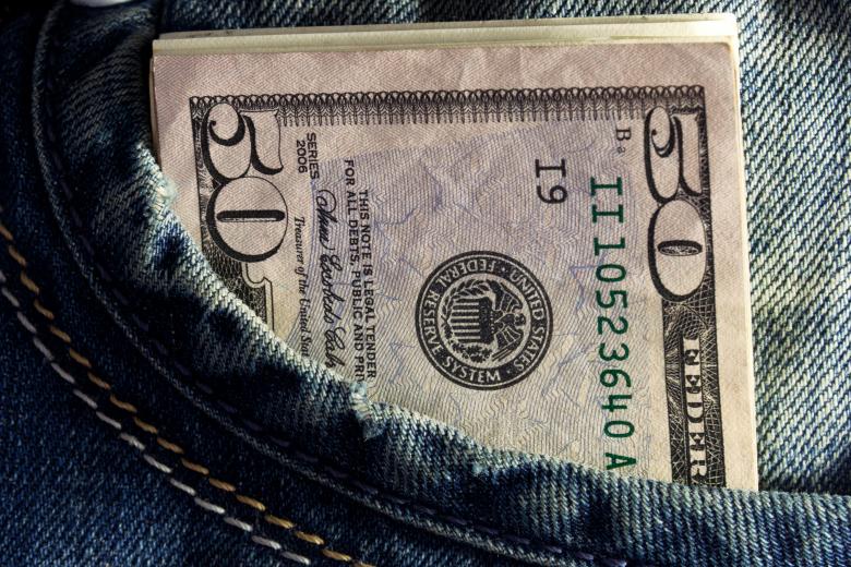 Free stock image of US dollar in the Jeans Pocket created by Mudretsov Olexandr