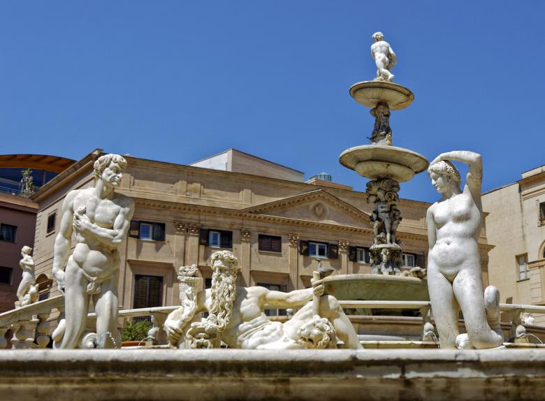 Free stock image of Fontana Pretoria in Palermo created by Geoffrey Whiteway