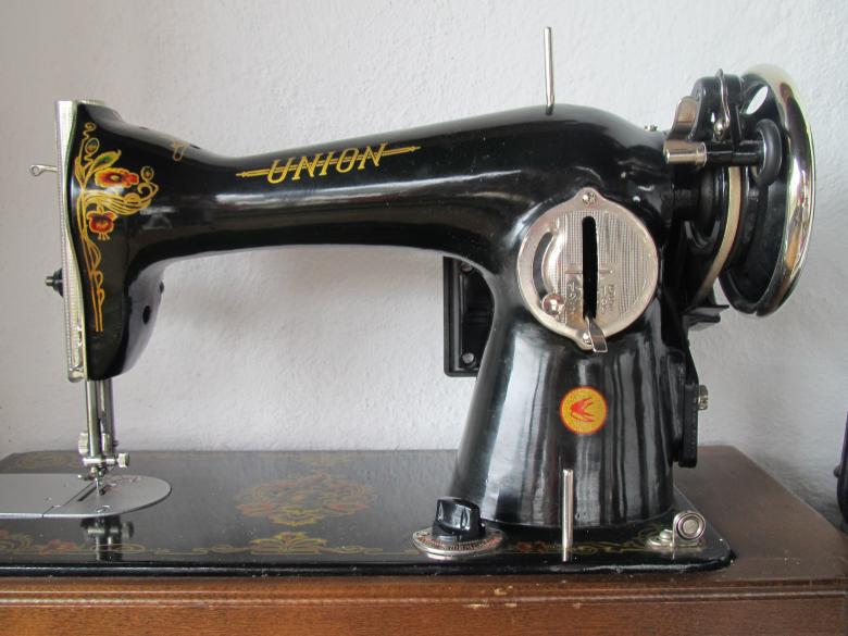Free stock image of Old sewing machine created by Boris Kyurkchiev