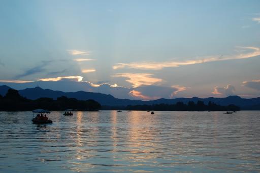 Boats in River Sunsetting - Free Stock Photo