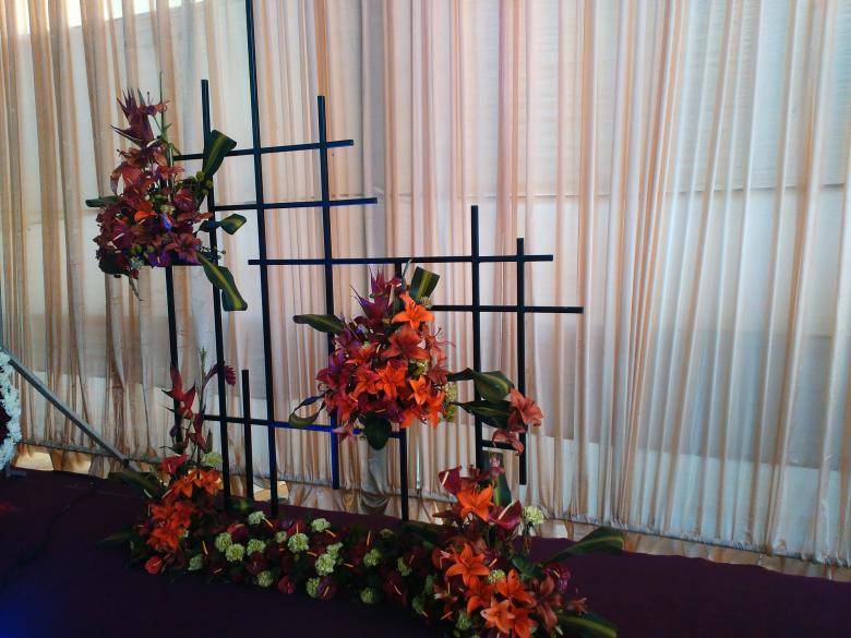 Free stock image of Orange Flower Arrangements created by Tona sam