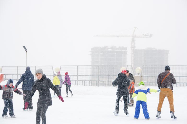 Free stock image of Family ice skating created by 2happy