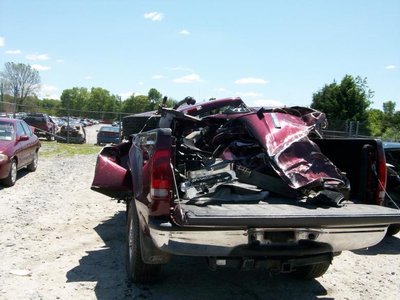 Free stock image of Smashed Truck created by Vincent alvino