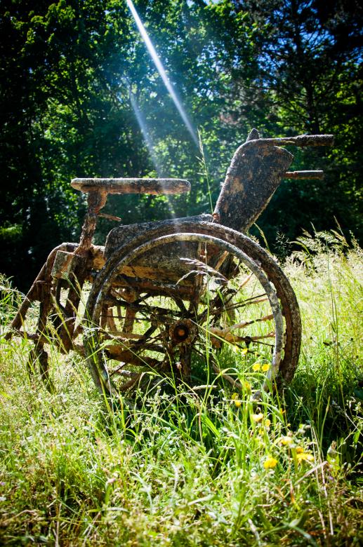 Free stock image of Abandoned Wheelchair created by Luka