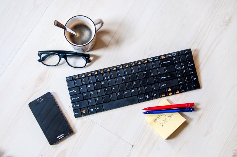 Free stock image of Coffee cup and office supplies created by Luka