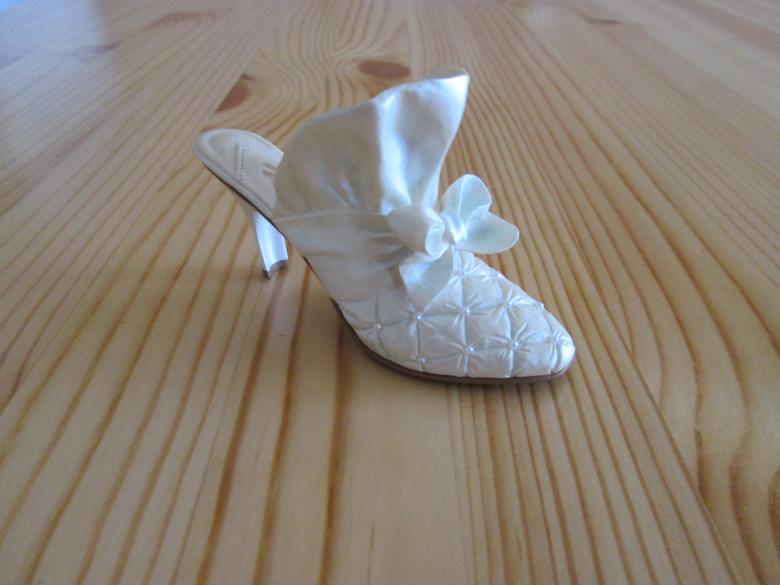 Free stock image of White Shoe created by Oriel Aurelia Hanson