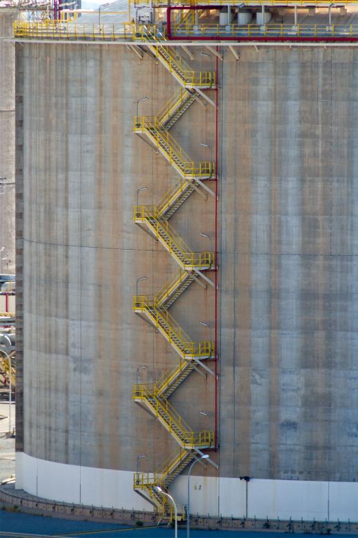 Free stock image of Stairs on an Oil Storage Tank created by Geoffrey Whiteway