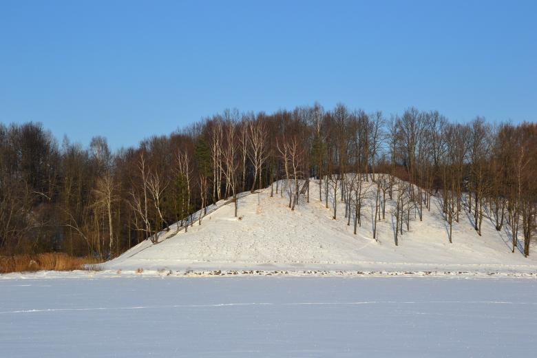 Free stock image of Vieskunai mound created by Tomas Adomaitis