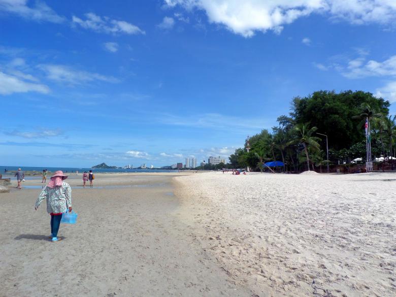 Free stock image of Empty beach at Hua Hin created by Chas Mac