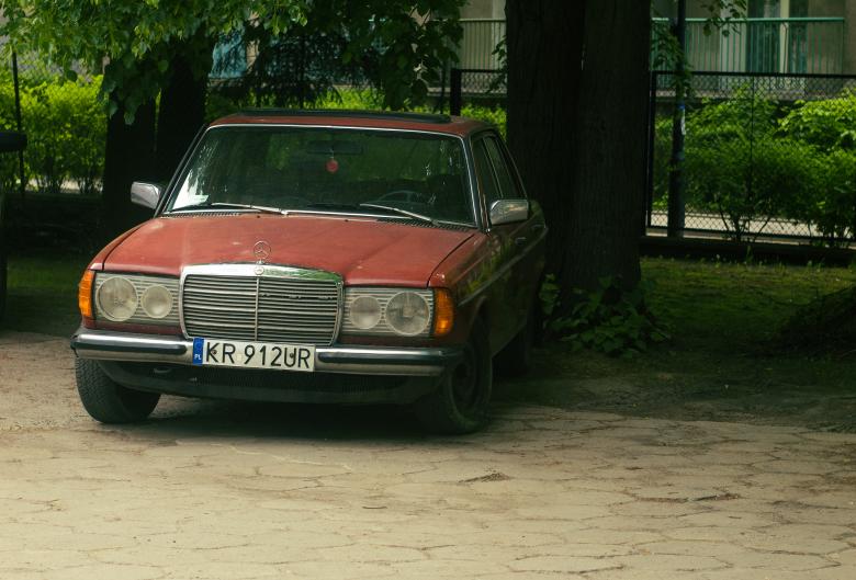 Free stock image of Old Mercedes created by Konrad Krajewski