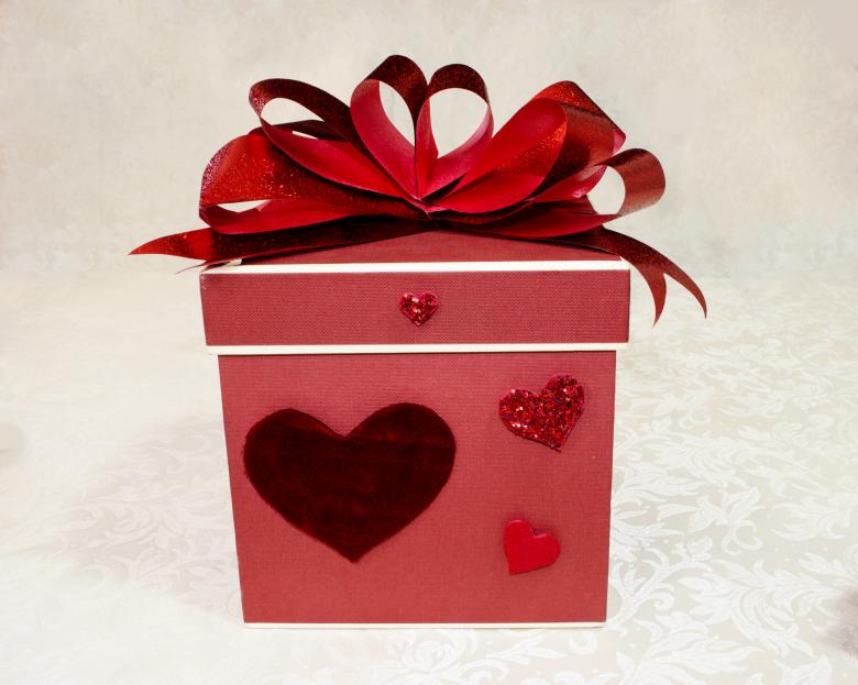 Free stock image of Red ribbon bow on a gift box created by Mónica Patricia Núñez Chapa