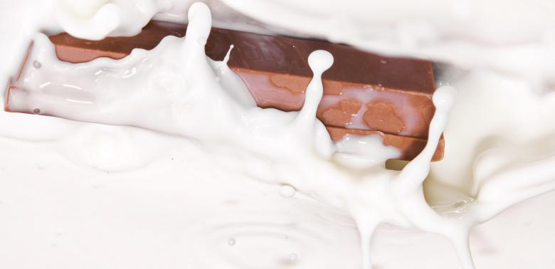 Free stock image of Chocolate splashing in milk created by 2happy