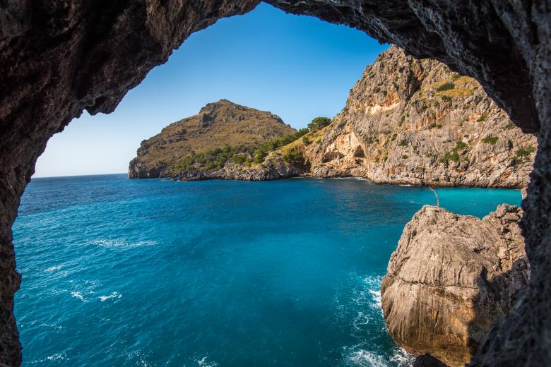 Free stock image of Cave created by Unsplash