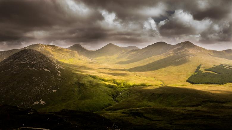 Free stock image of Cloudy Mountains created by Unsplash
