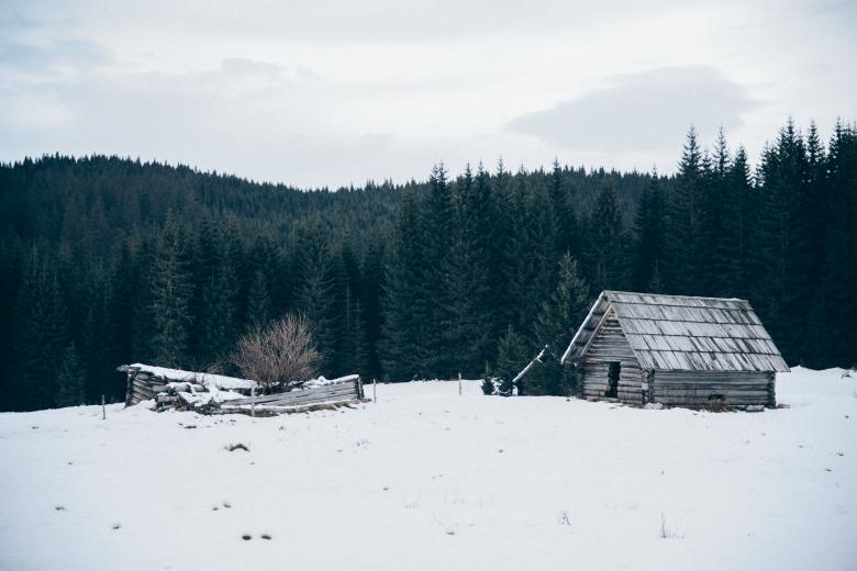 Free stock image of Old Cabin in Winter created by Unsplash