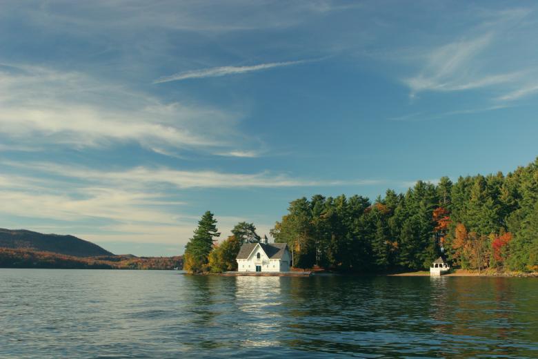 Free stock image of House by the Lake created by Life of Pix