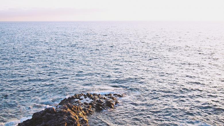 Free stock image of Rocky Shore created by Unsplash