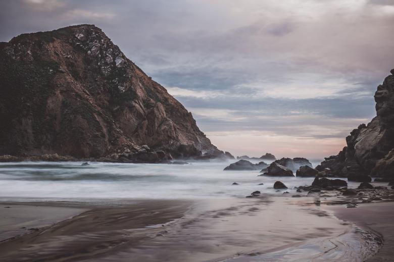 Free stock image of Rocky Shore created by Unsplash