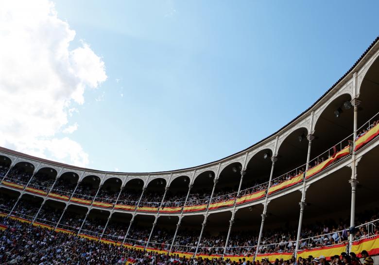 Free stock image of Spectators at the Arena created by Life of Pix