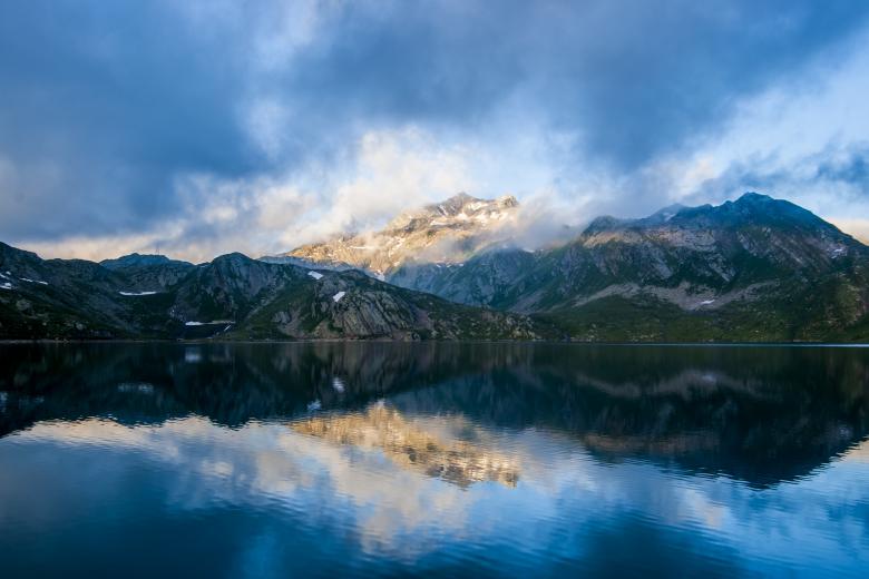 Free stock image of Reflecting Landscape Scene created by Unsplash