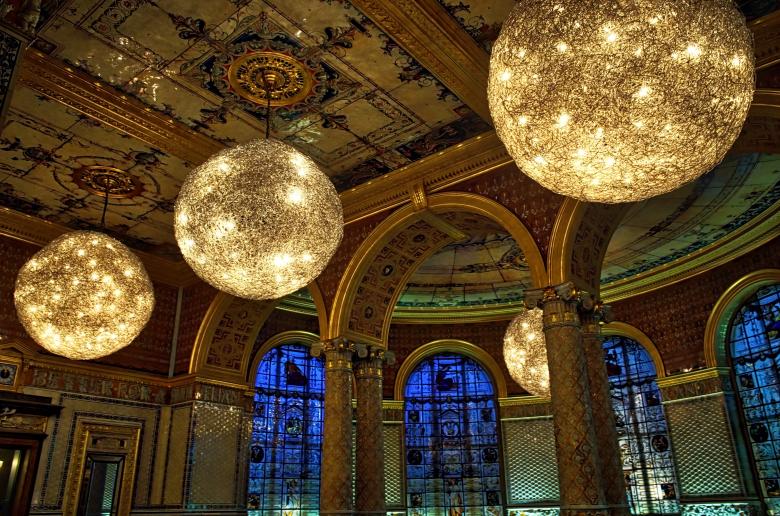 Free stock image of Light in the spheres created by Unsplash